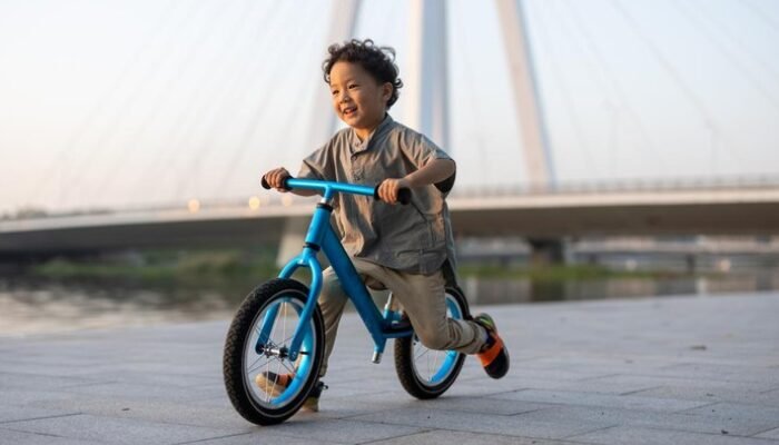 **Kacau! Asisten Wasit Hakan Baskurt Dilempar Sepeda Anak-anak di Turki**