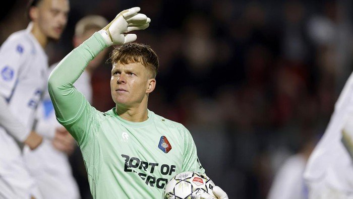 Persib Bandung Targetkan Anak Legenda Barcelona, Ronald Koeman Jr., dari Telstar