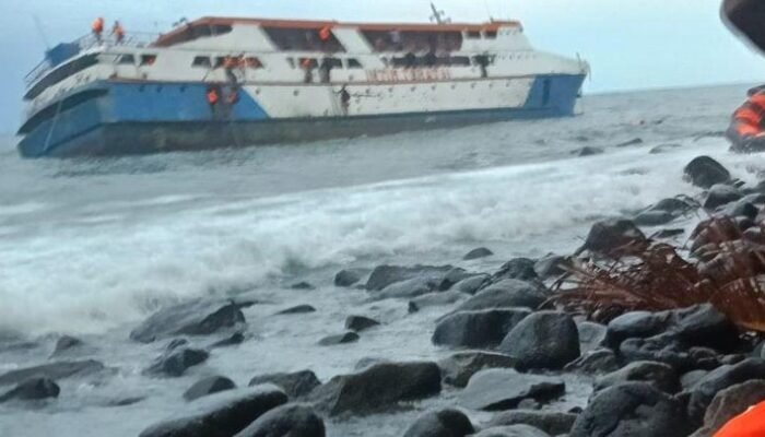 Karam! KM Intim Teratai Hilang di Perairan Pulau Makian, SAR Siaga!