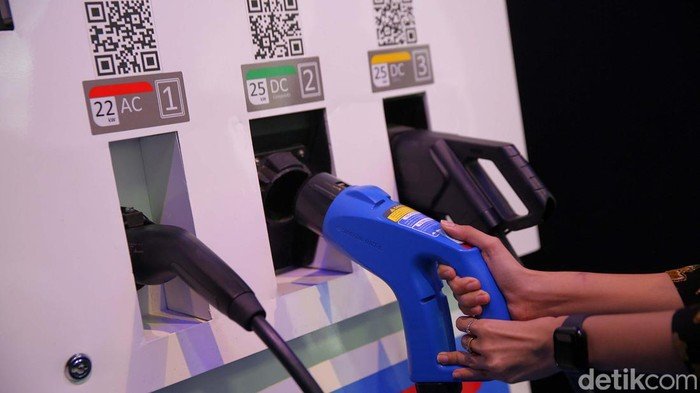 Naik Level! ZORA SPKLU 400 kW Pertama di Indonesia