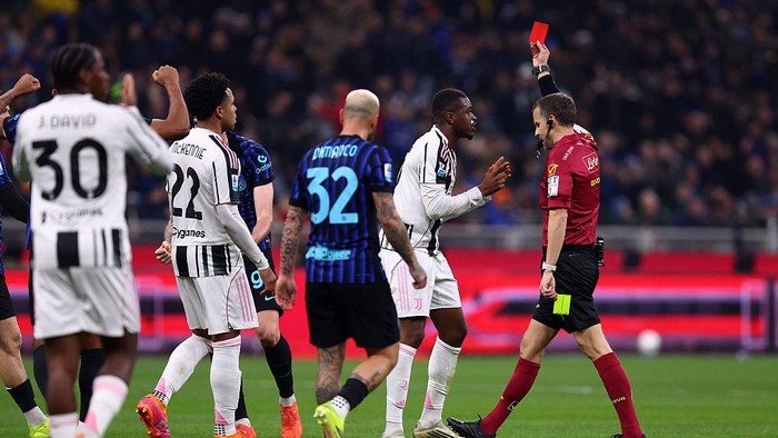 **Juventus Berusaha Batalkan Kartu Merah Kalulu, Dukung Keputusan FIGC untuk Inter Milan**