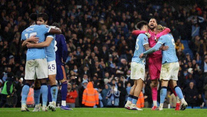 **Manchester City Ambang Puncak! Klasemen Liga Inggris: Arsenal Vs. City Terpaut 2 Poin**