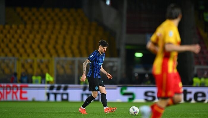 **Bastoni Dicemooh Fans Lecce, Chivu: “Semua Sudah Selesai”**