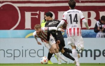 **Freiburg vs Gladbach: Kevin Diks dan Timnya Tumbang 1-2 di Euro-Park Stadium**