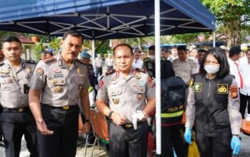 Kapolda Riau Ikut Dites Urine: Tak Ada Ampun bagi yang Positif Narkoba, Teguhnya Komitmen Anti Narkoba