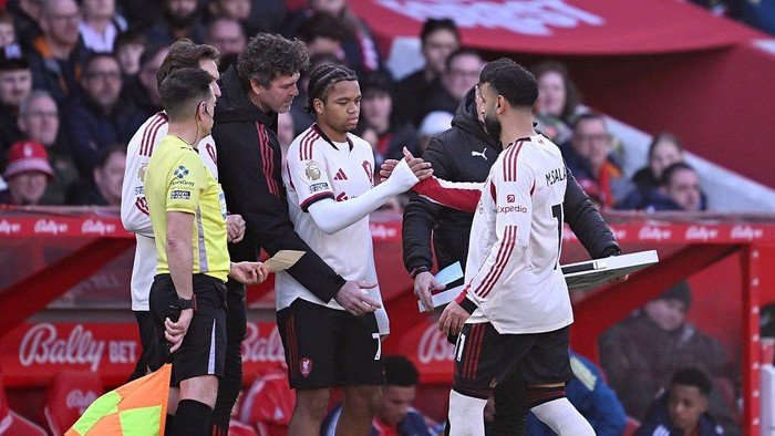 **Liverpool Harus Lebih Sering Mainkan Rio Ngumoha: Kuncinya dalam Pertandingan Melawan Nottingham Forest**