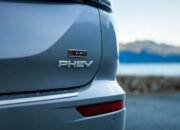 **Studi Fraunhofer: Konsumsi BBM PHEV Jauh Lebih Boros dari Klaim Pabrikan**