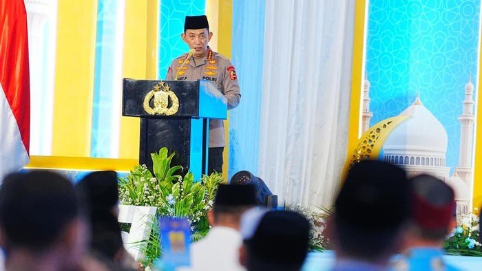 **Buka Puasa Bersama, Kapolri Ajak Ormas-Mahasiswa Bersinergi Bangun Bangsa**