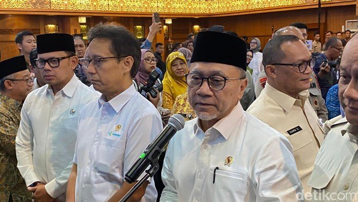 RI Surplus Beras 4,2 Juta Ton, Zulhas Kebanggaan Nasional Tanpa Impor AS!