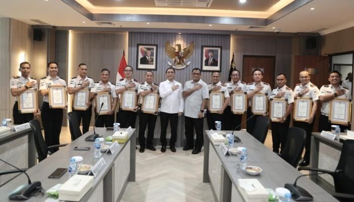 Polri Beri Penghargaan 63 Petugas Imigrasi-Lapas, Satu Langkah Lebih Dekat dalam Perang melawan Narkoba