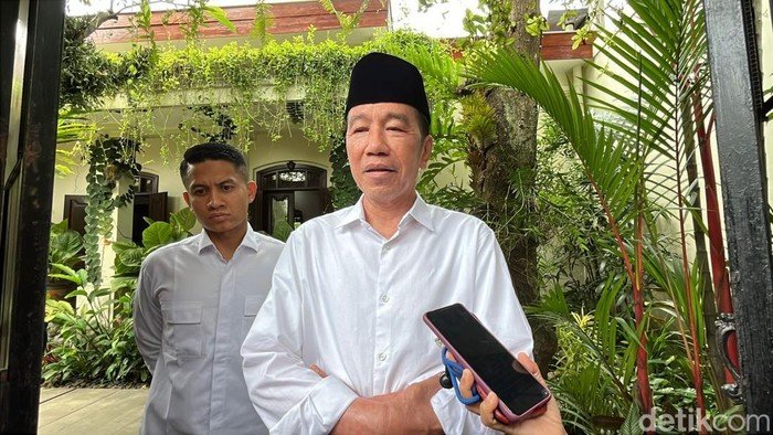 MK Diminta Larang Keluarga Presiden-Wapres Maju Pilpres, Jokowi Terkejut dengan Jawaban Ini!
