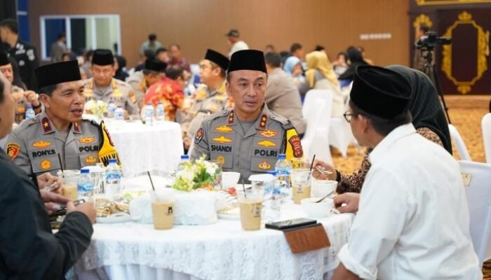 Gelar Bukber Bareng Media, Kapolda Sumsel Tegaskan Kemitraan Strategis – Update 3