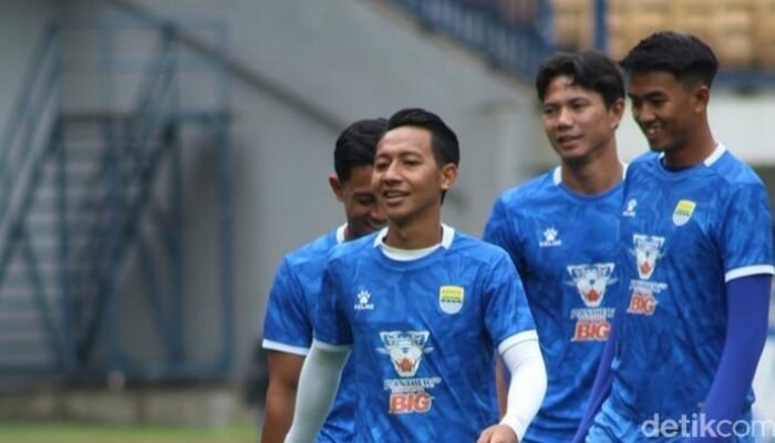Jadwal Mepet Lawan Persebaya, Adam Alis: Persib Harus Optimistis 3 Poin – Update 1