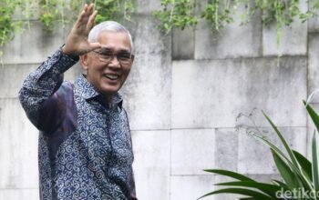 “Jenderal Try Sutrisno, Wapres ke-6 RI, Meninggal di Usia 90 Tahun: Profil dan Jejak Karier dari Perwira TNI hingga Puncak Kebaktian”