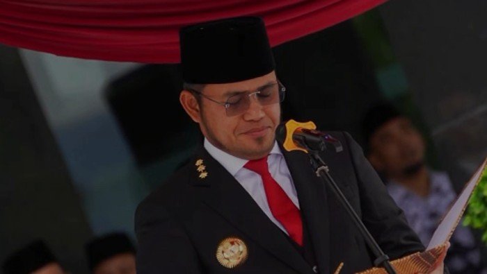 Gubernur Kaltim Minta Maaf atas Beli Mobil Dinas Rp 8,49 Miliar, Apakah Ini Langkah yang Tepat?