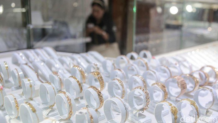 30 Bulan Tanpa Henti, Harga Emas Capai Rekor Baru