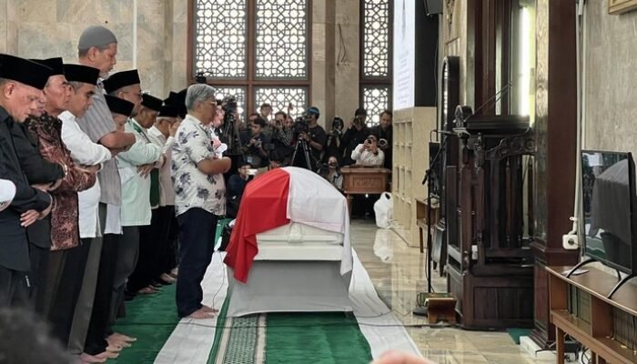 Wapres ke-6 Try Sutrisno: Menyentuh Hati di Masjid Sunda Kelapa