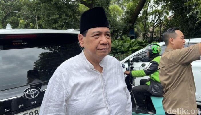 [CT Kenang Try Sutrisno: Beliau Tokoh yang Wajib Menjadi Panutan]