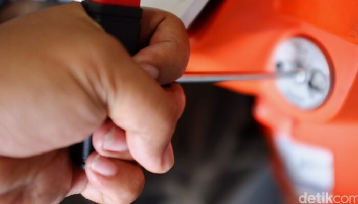 Warga Tangsel Kepergok 2 Maling Motor Bersenjata, aksi Penangkapan Menyita Perhatian