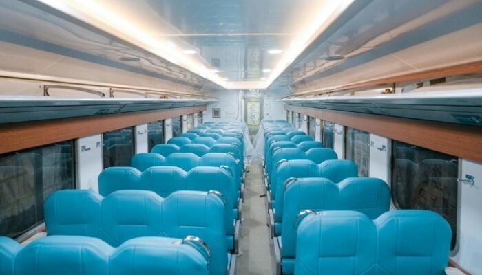 [Kereta Ekonomi Kerakyatan Diluncurkan, Tiket Masih Tersedia: Solusi Transportasi untuk Kehidupan Modern]