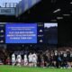 **Leeds United Kecewa, Suporter Soraki Momen Buka Puasa Pemain Manchester City**