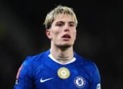 Garnacho Dicemooh Dimana-mana, Rosenior Gagal Paham: Kisah Pemain Chelsea yang Menyedihkan