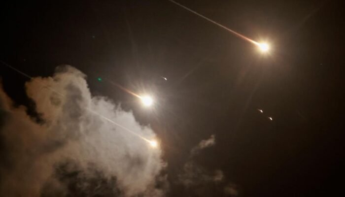 **Konflik Timteng Memanas: 190 Rudal dan 109 Drone Iran Dicatat Militer UEA**