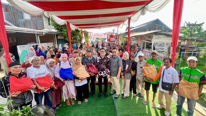 Andre Rosiade Salurkan 500 Paket Sembako, Bantu Warga Jati Siap Ramadan