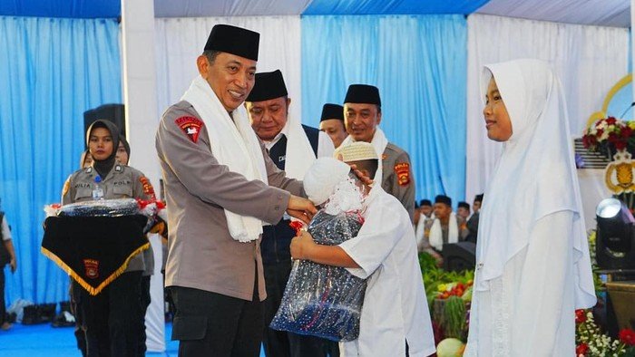 Kapolri Bersafari di Ramadan: Menyantuni Yatim dan Menguatkan Sinergi Agama di Sumsel