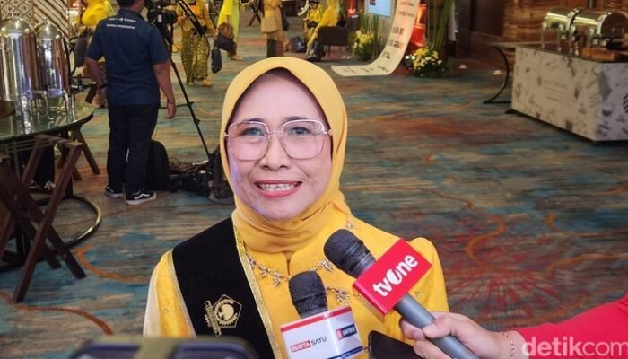 **Komisi X DPR Dukung Pembatasan Medsos untuk Lindungi Anak dari Risiko Digital**