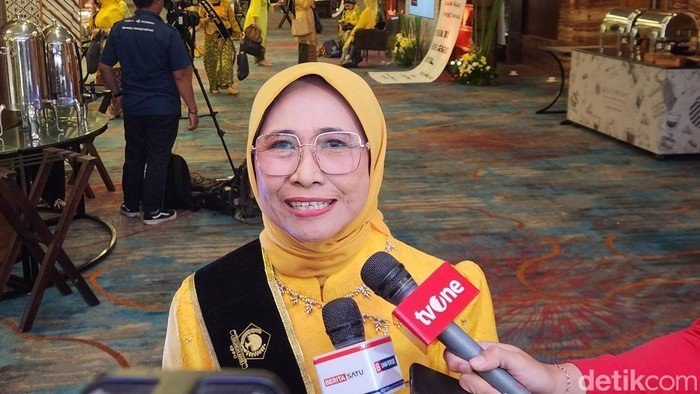 **Komisi X DPR Dukung Pembatasan Medsos untuk Lindungi Anak dari Risiko Digital**