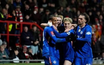 **Rosenior: Chelsea Beruntung Kalahkan Wrexham dalam Pertandingan Menegangkan**