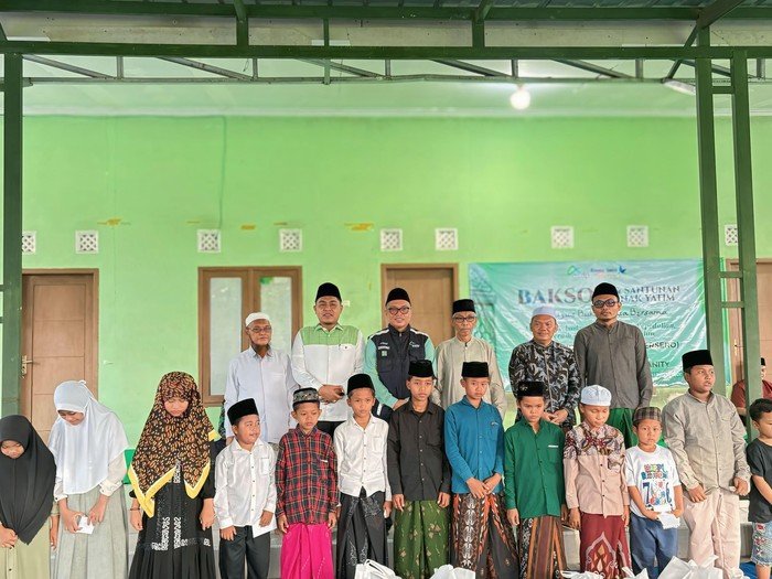 **ASDP Berbagi Kebahagiaan di Ramadan, Santuni Anak Yatim melalui Bakti Sosial**