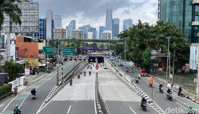 Banjir Underpass Mampang Surut, Lalin Kembali Normal