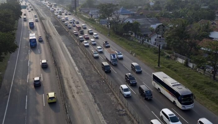 “Info Tarif Tol Pulau Jawa dan Sumatera, Diskon 30% saat Mudik: Wajib Diketahui Sebelum Berangkat!”