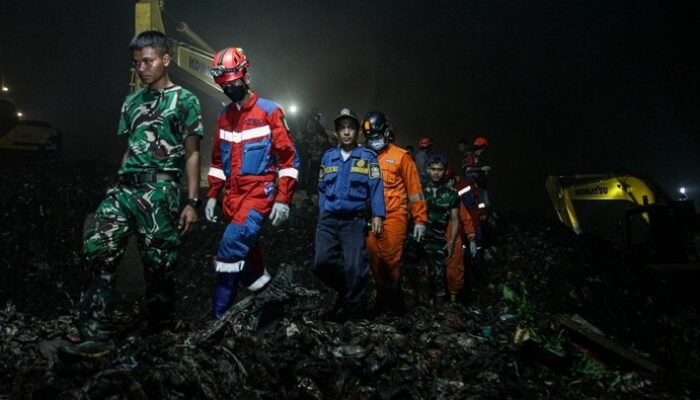 Tragedi Longsor Sampah Makan 4 Nyawa di TPST Bantargebang!