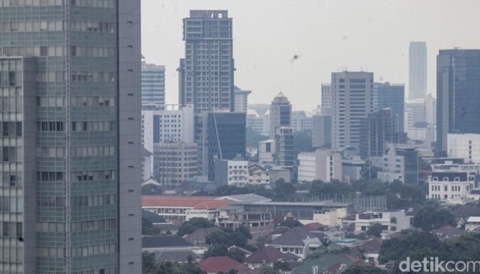 **Indonesia di Coffin Corner Fiskal: Navigasi Krisis Ekonomi Global**