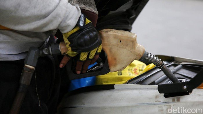 Kondisi Ngeri Ini Bisa Terjadi Jika APBN Nggak Kuat Lagi Tahan Harga BBM: Krisis Ekonomi yang Mengintai