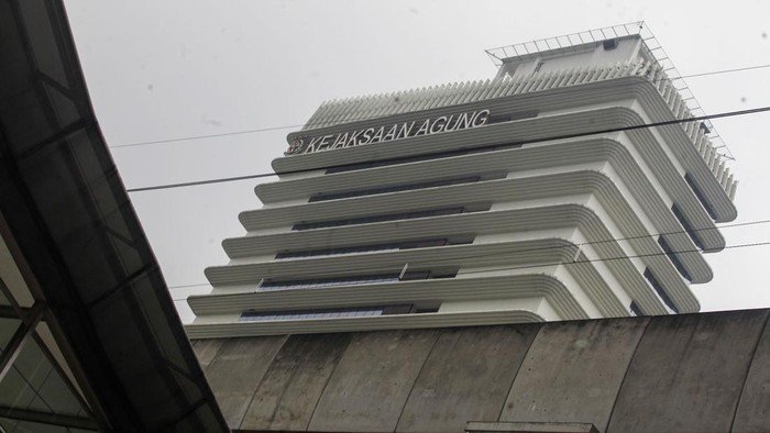 Kejagung Mengerahkan Operasi Gencar, Komisioner Yeka Hendra Diterpa Tuduhan Baru