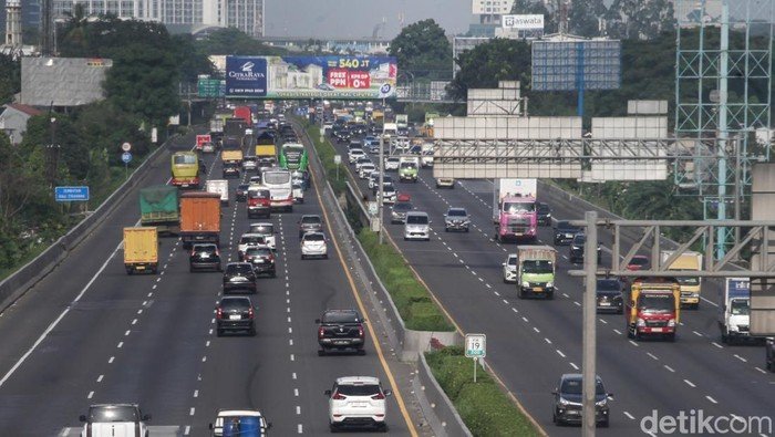 [Jalan Tol Tangerang-Merak Rusak, Andra Soni Harap Perbaikan Dikebut]