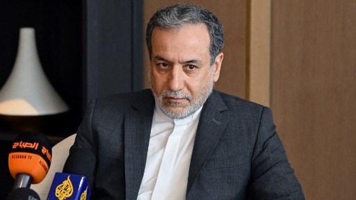 Iran Ungkap Bukti AS Lancarkan Serangan dari Negara-negara Teluk: Menlu Iran Abbas Araghchi Berikan Video Pengeboman