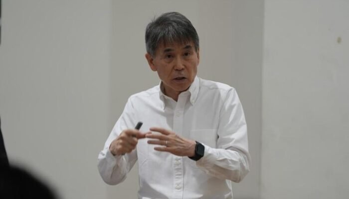 **Peningkatan Akurasi Keputusan Wasit Indonesia: Peran VAR dalam Super League dan Championship**