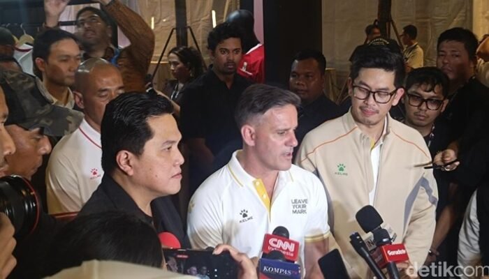 **Pujian John Herdman untuk Jersey Baru Timnas Indonesia: Motif Batik yang Menawan**