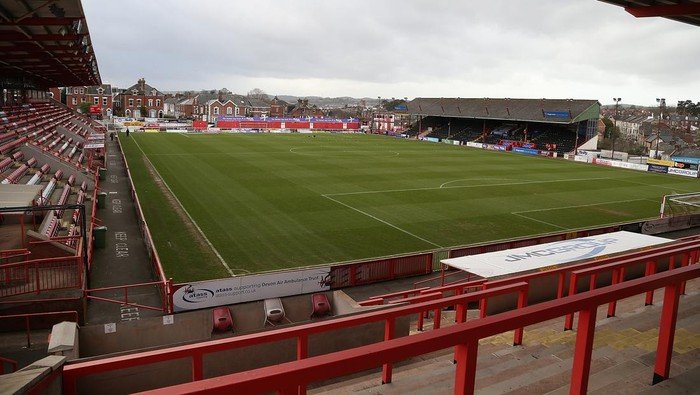 Dari Barcelona ke Exeter, Fans Nonton Newcastle dengan Nyasar yang Menakjubkan!