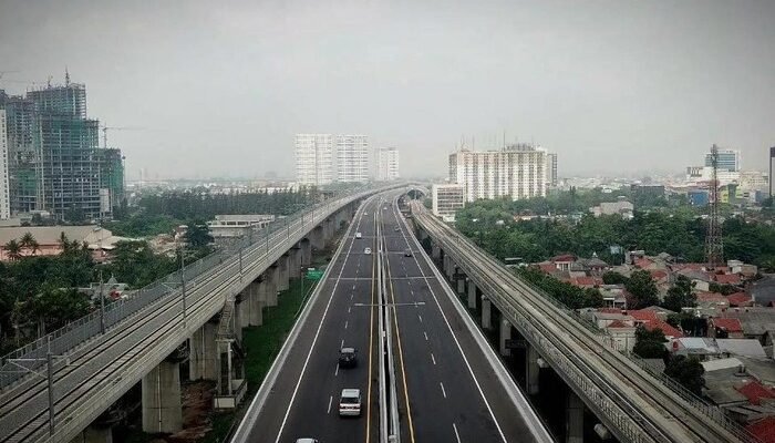 Waspada! Lalin di MBZ Meningkat Drastis, 28 Ribu Mobil Keluar Jakarta Saat Mudik!