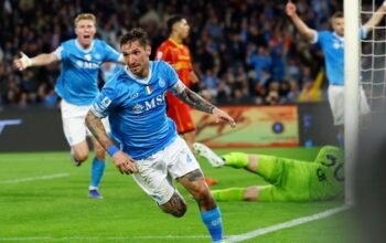 Comeback Menakjubkan! Napoli Balik Menang atas Lecce 2-1