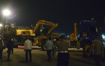 Sopir Parkir Truk Blokir Akses Kapal di Pelabuhan BBJ, Ribuan Penumpang Kesal!