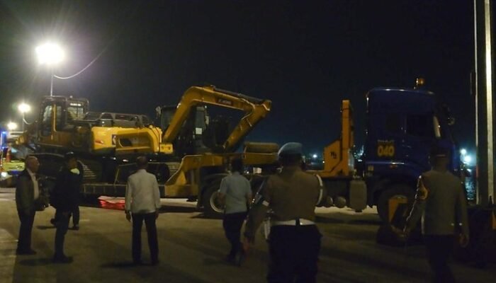 Sopir Parkir Truk Blokir Akses Kapal di Pelabuhan BBJ, Ribuan Penumpang Kesal!