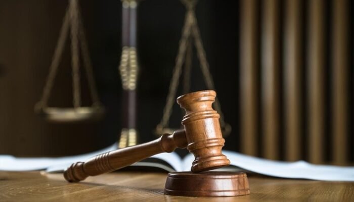 MK Perintahkan Ubah UU Pensiun Eks Pejabat, Gegerkan Perdebatan Publik