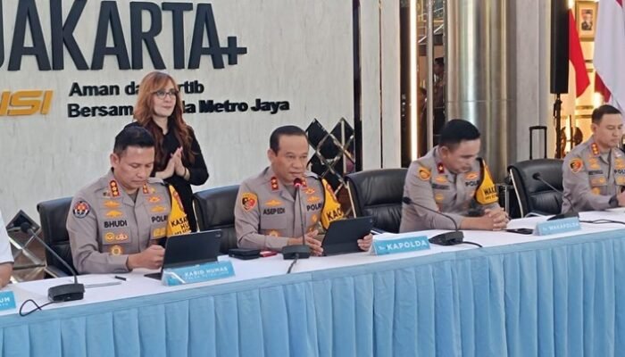 **Kapolda Metro Jaya Jamin Transparansi Usut Penyiraman Air Keras KontraS: Asep Edi Suheri Berikan Jaminan Kehati-hatian**